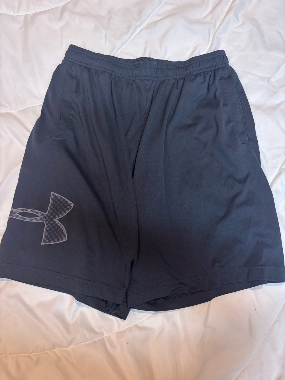 Men’s Under Armour Navy Athletic Performance Shorts with Logo size large